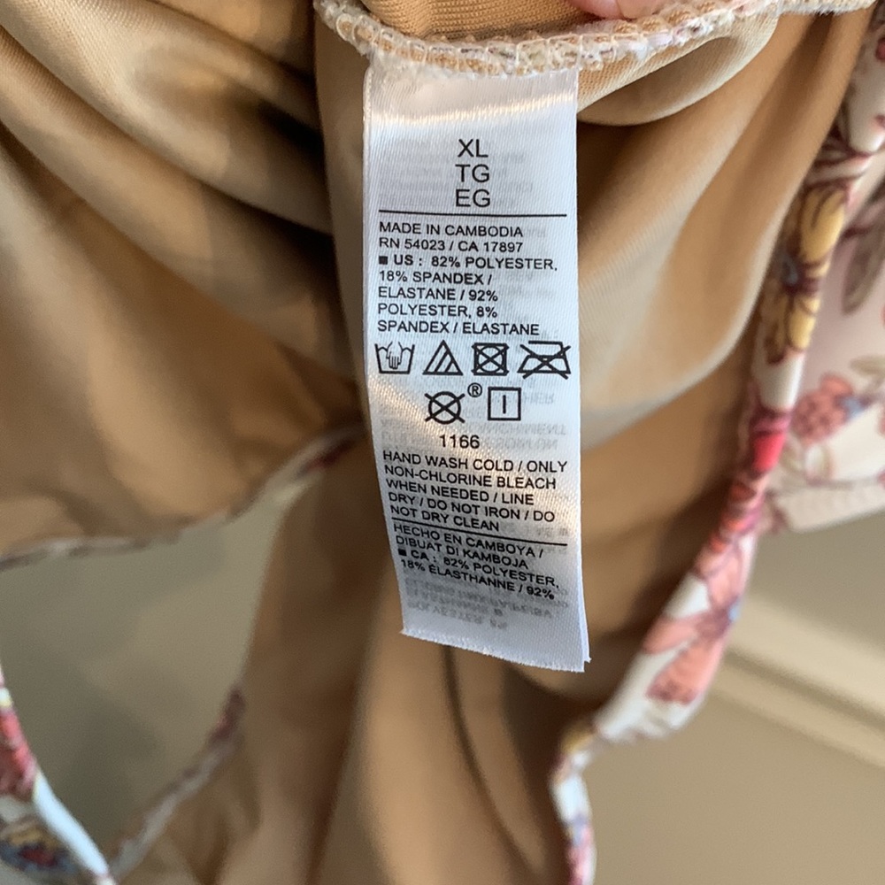 NWOT women’s XL one piece vintage look swimwear - Picture 4 of 4